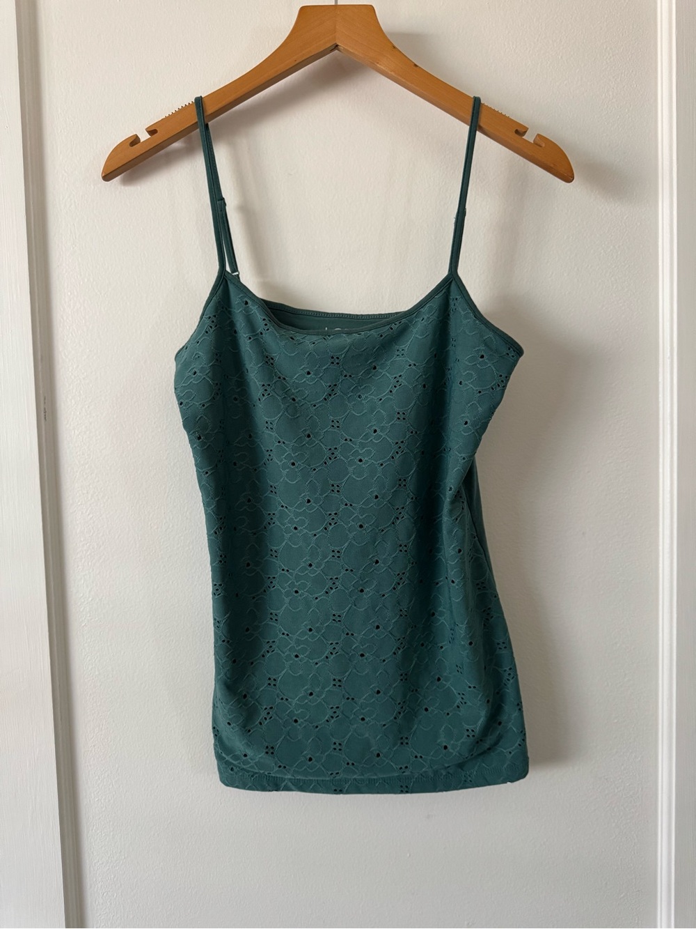 Loft Sleeveless Eyelet Cami Top in Teal/Green